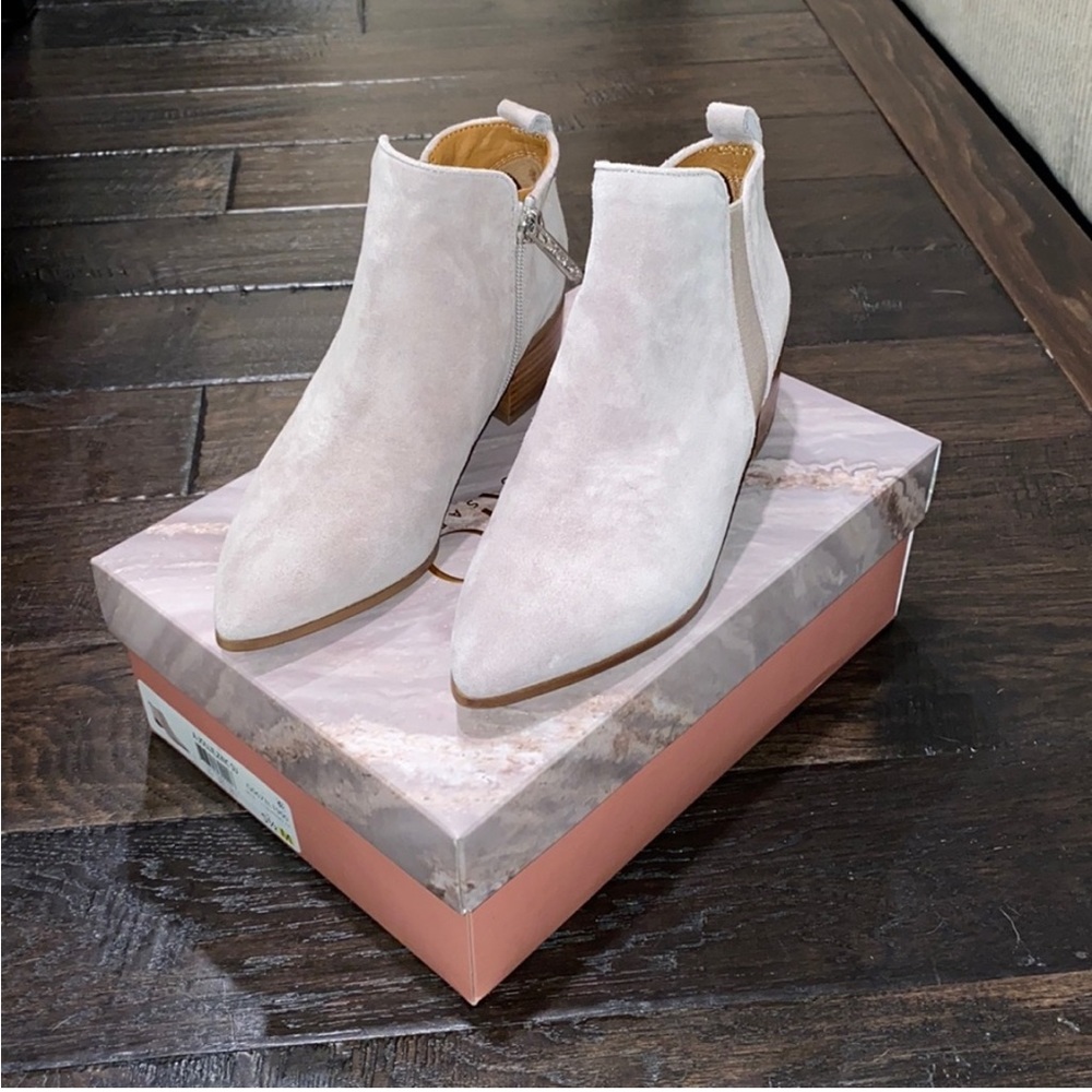 SARTO Ankle Boots